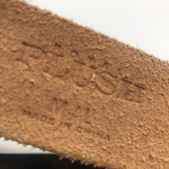 Royal plush leather belt studded buckle green size M/L.  (E) - Picture 3 of 3